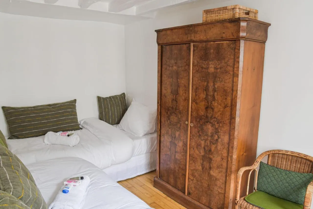 Exceptional Apartment In The Heart Of Paris - Welkeys