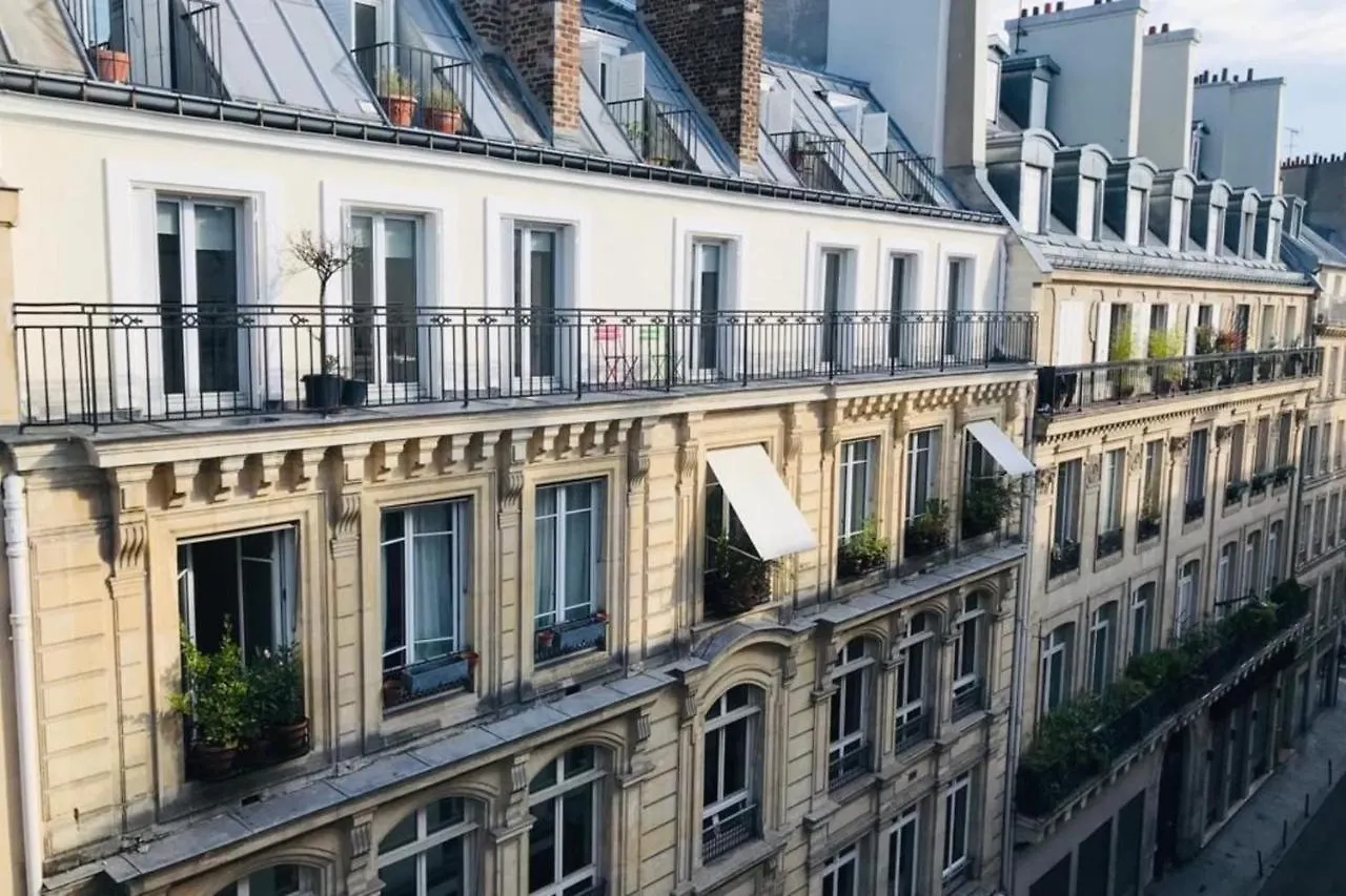 Exceptional Apartment In The Heart Of Paris - Welkeys