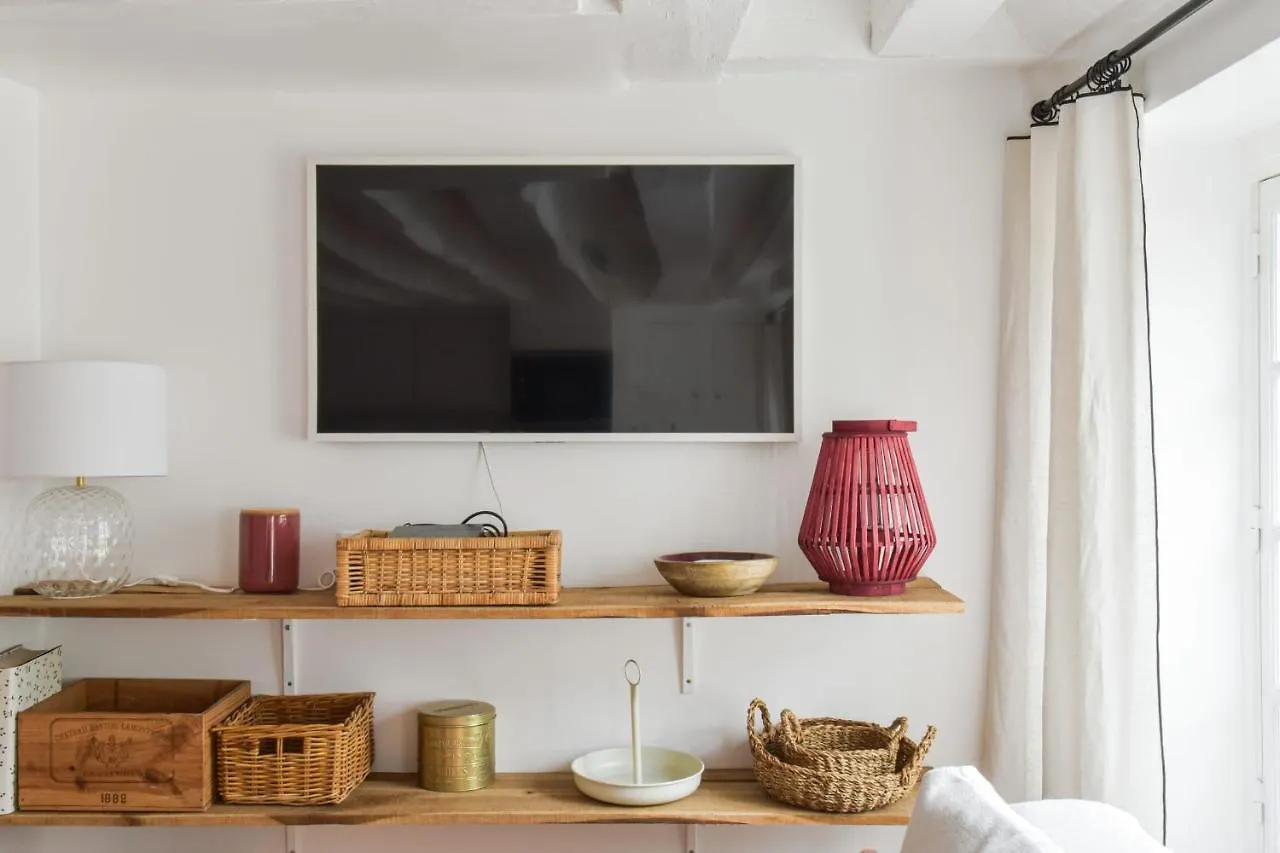 Exceptional Apartment In The Heart Of Paris - Welkeys